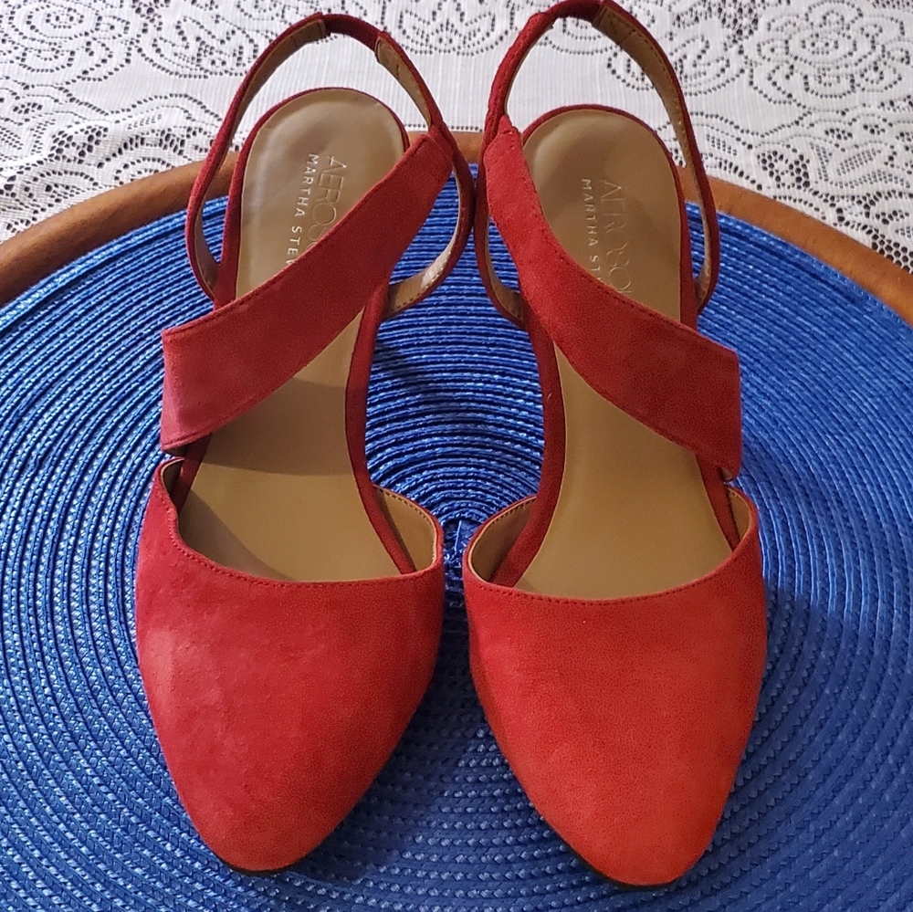 NWOT Aerosoles Red Suede Rita Pumps